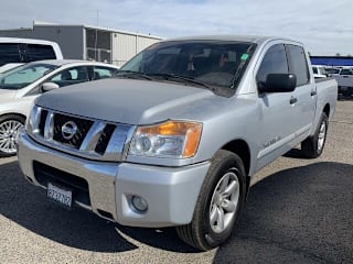 2010 Nissan Titan SE 1N6AA0ED7AN325811 2010 Nissan Titan SE