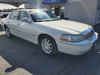 2006 Lincoln Town Car 1LNHM82V56Y631475 2006 Lincoln Town Car