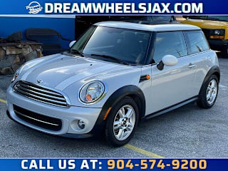 2013 MINI Cooper WMWSU3C59DT686739 2013 MINI Cooper