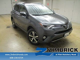 2018 Toyota RAV4 XLE JTMRFREV5JJ727399 2018 Toyota RAV4 XLE