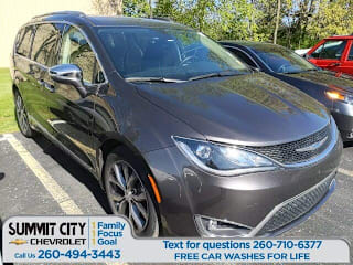 2018 Chrysler Pacifica Limited 2C4RC1GG9JR198317 2018 Chrysler Pacifica Limited