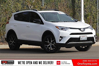 2018 Toyota RAV4 JTMNFREV9JD125652 2018 Toyota RAV4