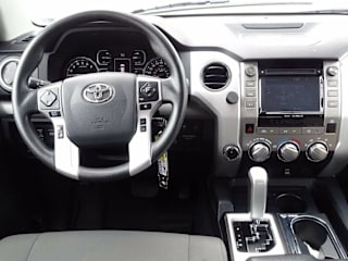 2019 Toyota Tundra SR5 5TFDY5F1XKX826825 2019 Toyota Tundra SR5