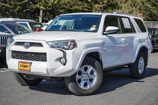 2018 Toyota 4Runner SR5 JTEBU5JR1J5497972 2018 Toyota 4Runner SR5