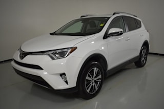 2018 Toyota RAV4 XLE 2T3WFREV2JW469623 2018 Toyota RAV4 XLE