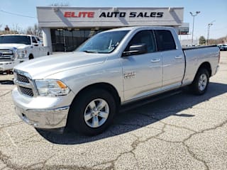 2017 Ram Pickup 1500 1C6RR6GG5HS735566 2017 Ram Pickup 1500