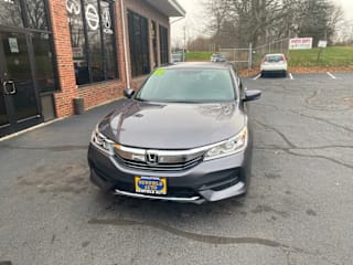 2017 Honda Accord LX 1HGCR2F32HA288675 2017 Honda Accord LX