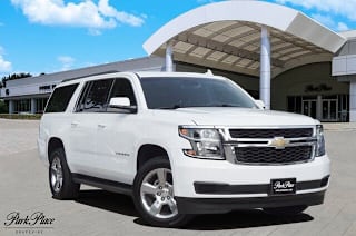 2018 Chevrolet Suburban LT 1500 1GNSCHKC8JR301853 2018 Chevrolet Suburban LT 1500