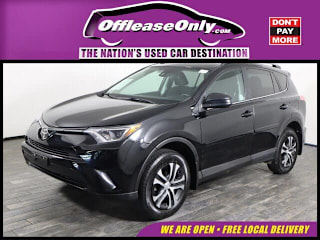 2018 Toyota RAV4 LE 2T3BFREV6JW756817 2018 Toyota RAV4 LE