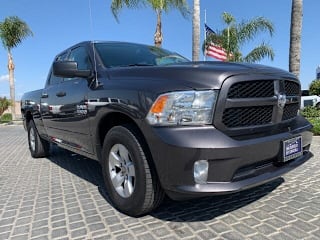 2018 Ram Pickup 1500 Express 1C6RR6FG4JS202356 2018 Ram Pickup 1500 Express