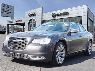 2019 Chrysler 300 Limited 2C3CCAEG1KH585674 2019 Chrysler 300 Limited