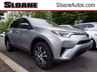 2018 Toyota RAV4 LE JTMBFREV5JJ212159 2018 Toyota RAV4 LE
