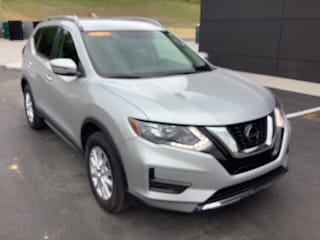 2018 Nissan Rogue SV 5N1AT2MV4JC759596 2018 Nissan Rogue SV