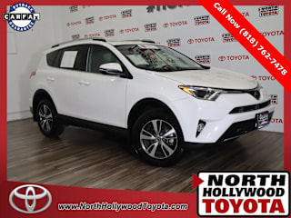 2017 Toyota RAV4 XLE JTMWFREVXHJ118208 2017 Toyota RAV4 XLE