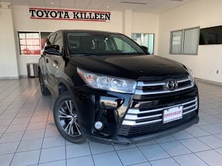 2018 Toyota Highlander LE 5TDBZRFH9JS814209 2018 Toyota Highlander LE