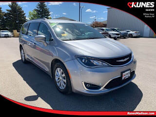 2017 Chrysler Pacifica Touring-L 2C4RC1BG5HR530027 2017 Chrysler Pacifica Touring-L