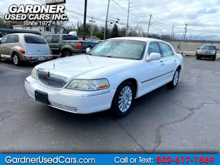 2003 Lincoln Town Car 1LNHM82W33Y644651 2003 Lincoln Town Car
