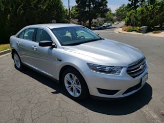 2017 Ford Taurus SE 1FAHP2D82HG135838 2017 Ford Taurus SE