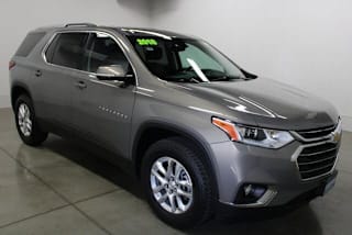 2018 Chevrolet Traverse LT Cloth 1GNERGKW5JJ126735 2018 Chevrolet Traverse LT Cloth