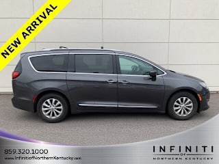 2018 Chrysler Pacifica Touring L 2C4RC1BG5JR100875 2018 Chrysler Pacifica Touring L