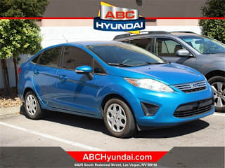 2013 Ford Fiesta SE 3FADP4BJ0DM109030 2013 Ford Fiesta SE