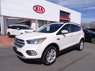 2019 Ford Escape SE 1FMCU9GD5KUA83950 2019 Ford Escape SE