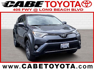 2018 Toyota RAV4 XLE JTMWFREV3JD123190 2018 Toyota RAV4 XLE