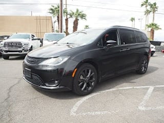 2018 Chrysler Pacifica Touring Plus 2C4RC1FG6JR260600 2018 Chrysler Pacifica Touring Plus