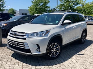 2019 Toyota Highlander XLE 5TDJZRFH2KS562901 2019 Toyota Highlander XLE
