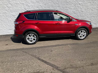 2018 Ford Escape 1FMCU0GD9JUA90331 2018 Ford Escape