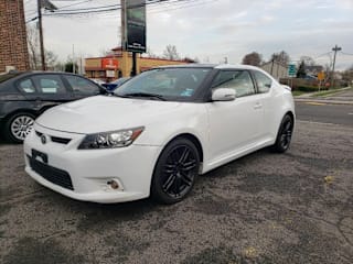 2011 Scion tC JTKJF5C74B3020125 2011 Scion tC