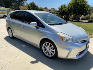 2015 Toyota Prius v Four JTDZN3EU9FJ024001 2015 Toyota Prius v Four