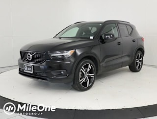 2019 Volvo XC40 T5 Momentum YV4162XZ3K2010223 2019 Volvo XC40 T5 Momentum