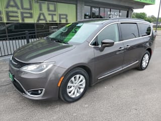 2017 Chrysler Pacifica Touring-L 2C4RC1BG5HR621718 2017 Chrysler Pacifica Touring-L
