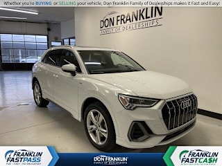 2019 Audi Q3 WA1EECF3XK1070946 2019 Audi Q3