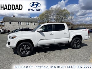 2018 Toyota Tacoma SR5 V6 3TMCZ5AN3JM147079 2018 Toyota Tacoma SR5 V6