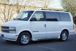 2000 Chevrolet Astro LT 1GNEL19W8YB188610 2000 Chevrolet Astro LT