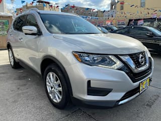 2017 Nissan Rogue SV 5N1AT2MV7HC733892 2017 Nissan Rogue SV