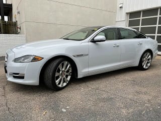 2017 Jaguar XJL Portfolio SAJWA2G75H8W06785 2017 Jaguar XJL Portfolio