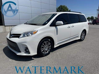 2018 Toyota Sienna XLE Premium 8-Passenger 5TDYZ3DC5JS946169 2018 Toyota Sienna XLE Premium 8-Passenger