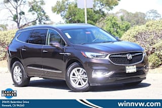 2018 Buick Enclave Essence 5GAERBKW7JJ210083 2018 Buick Enclave Essence
