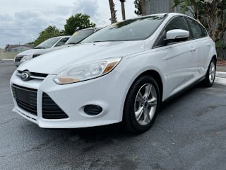 2013 Ford Focus SE 1FADP3K28DL208716 2013 Ford Focus SE