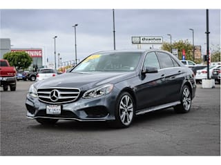 2015 Mercedes-Benz E-Class WDDHF8JB2FB111782 2015 Mercedes-Benz E-Class