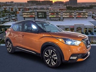 2019 Nissan Kicks S 3N1CP5CU5KL492831 2019 Nissan Kicks S