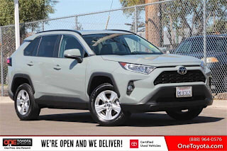 2019 Toyota RAV4 XLE 2T3W1RFV2KW031134 2019 Toyota RAV4 XLE