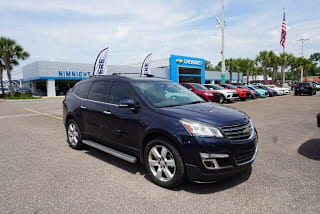2017 Chevrolet Traverse LT 1GNKRGKD2HJ132648 2017 Chevrolet Traverse LT