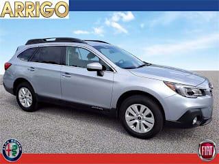 2018 Subaru Outback 2.5i Premium 4S4BSACC5J3298068 2018 Subaru Outback 2.5i Premium