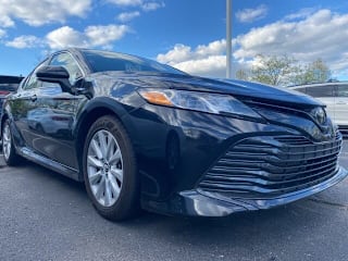 2019 Toyota Camry LE 4T1B11HK1KU780194 2019 Toyota Camry LE