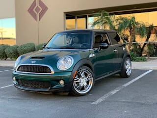 2010 MINI Cooper S WMWMF7C51ATW89446 2010 MINI Cooper S