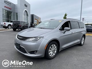 2017 Chrysler Pacifica Touring-L 2C4RC1BG1HR642453 2017 Chrysler Pacifica Touring-L